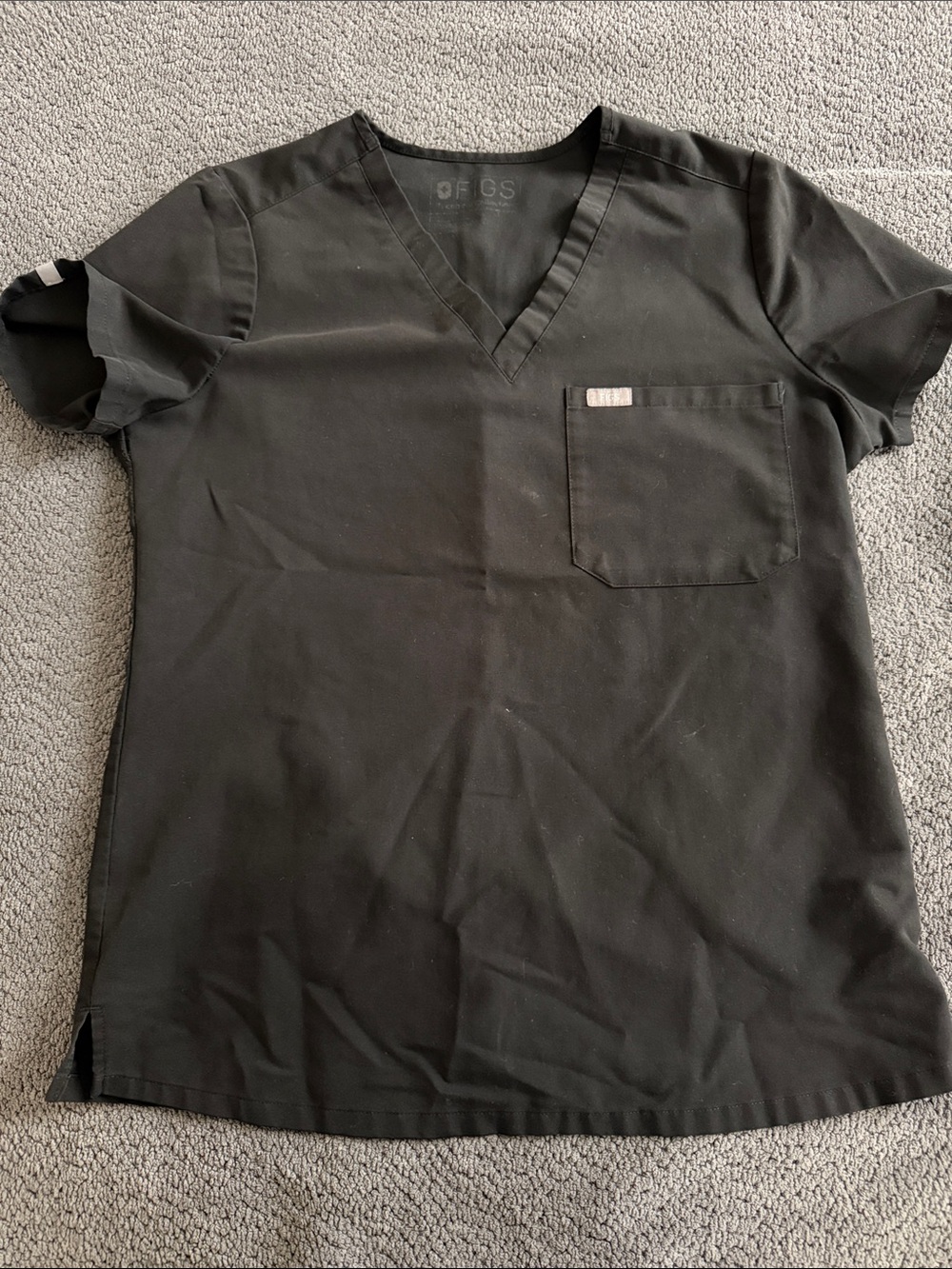 Figs Women’s Black V‑Neck Scrub Top with Chest Pocket